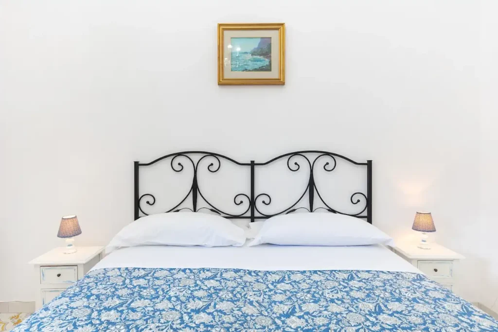 ampia_camera_il_merlo_capri (3)